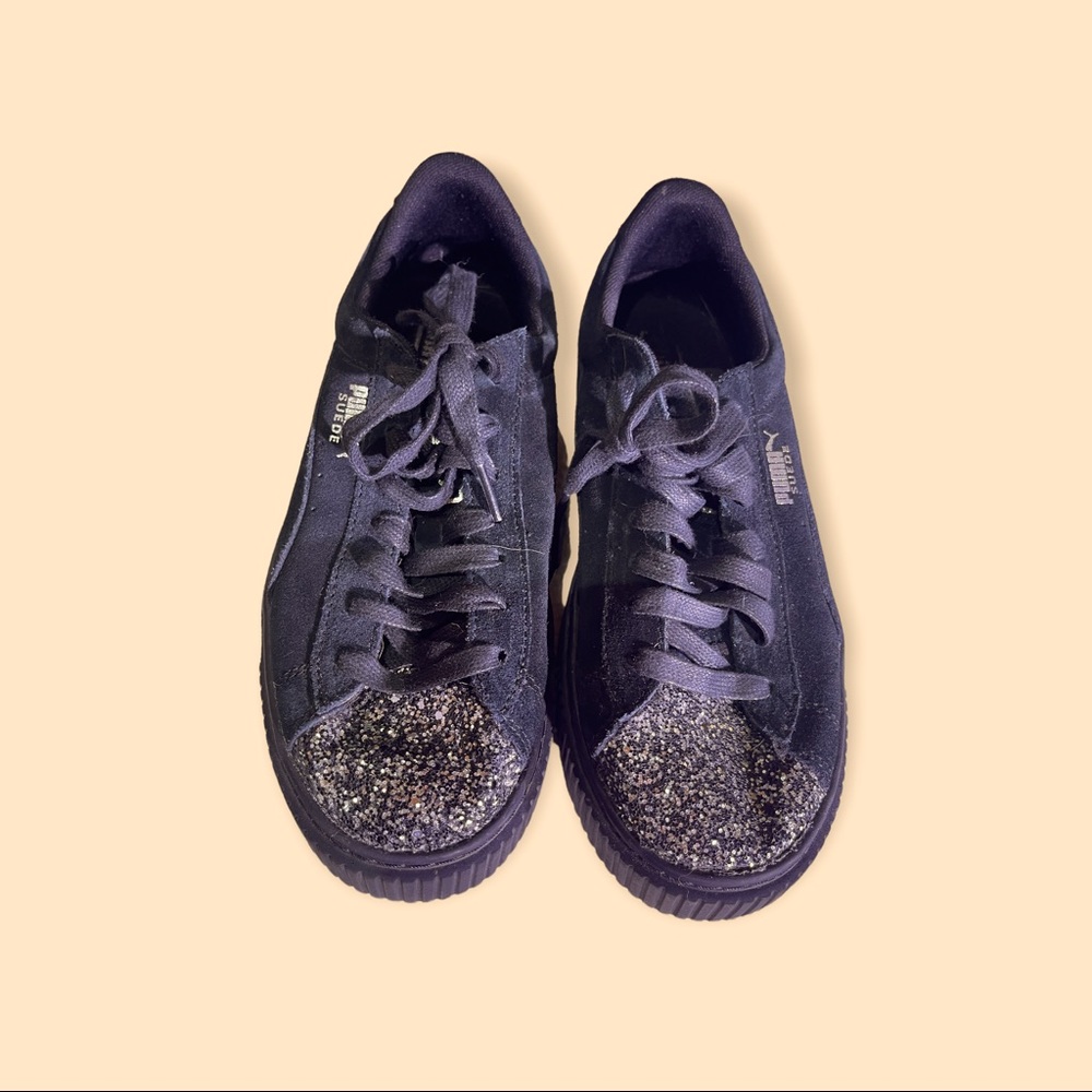 Puma black Suede crushed gem size 9 shoes good used condition.